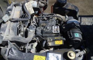 Komatus 70E-5 Series 2D70E-5 Engine Manual