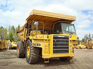 Komatsu HD605-5 Dump Truck Manual