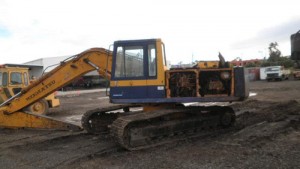 Komatsu PC220-3 PC220LC-3 Manual