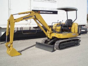 Komatsu PC25R-8 Manual